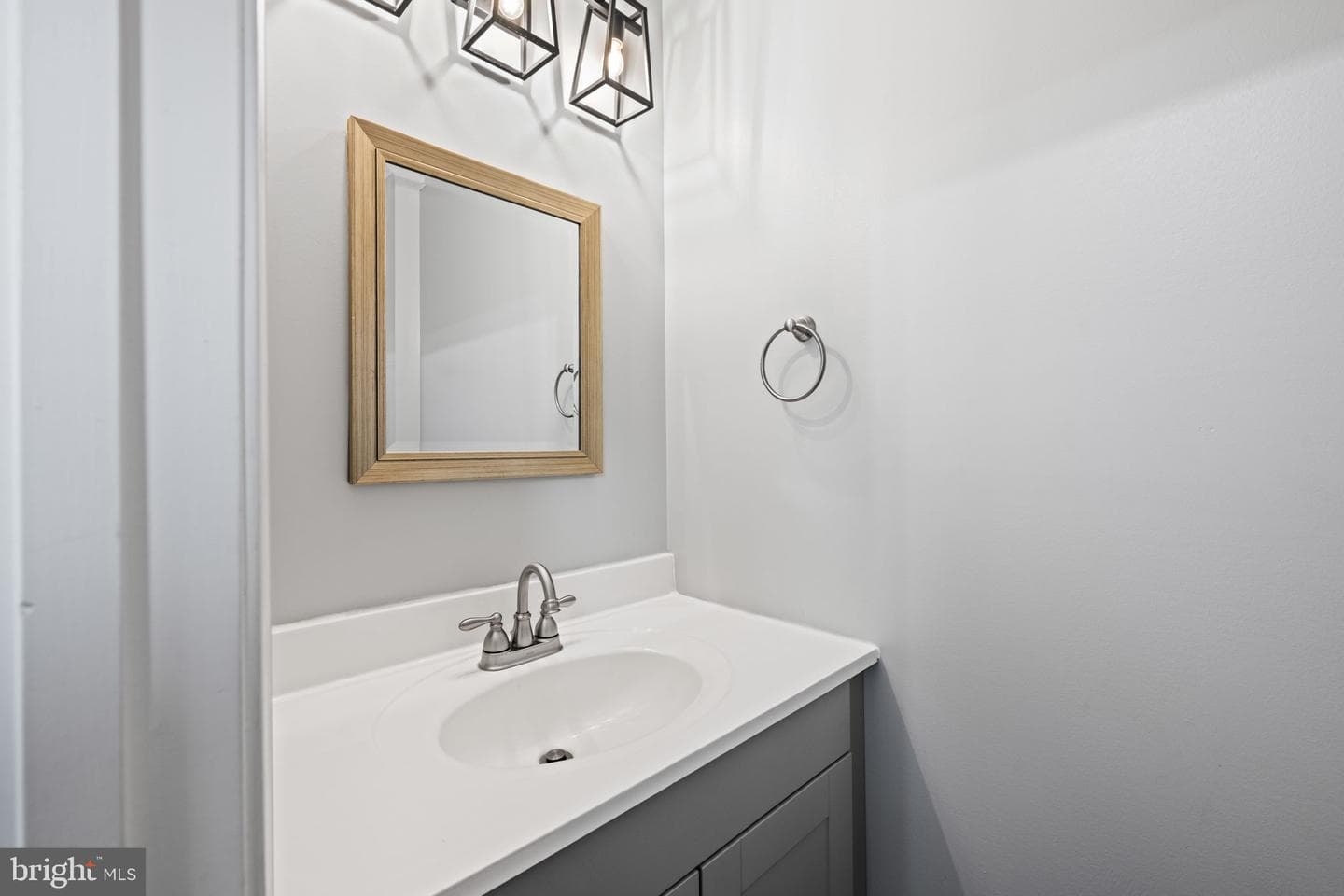 5939 Applegarth Place photo 11