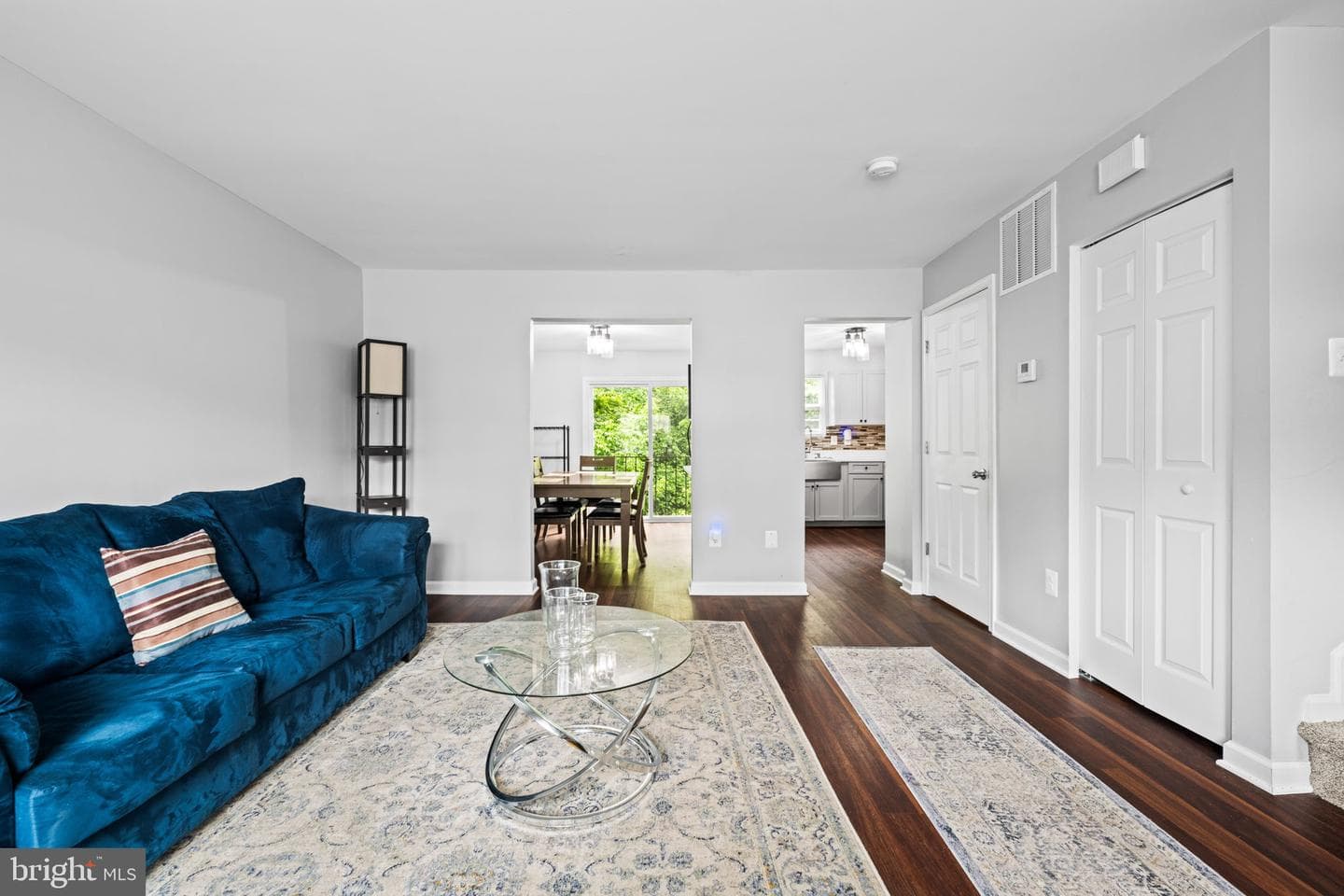 5939 Applegarth Place photo 6