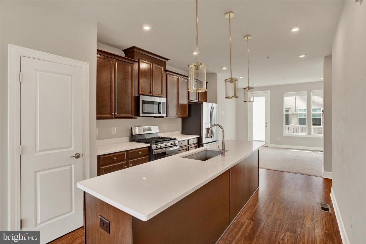 3511 Carnaby Street photo 14