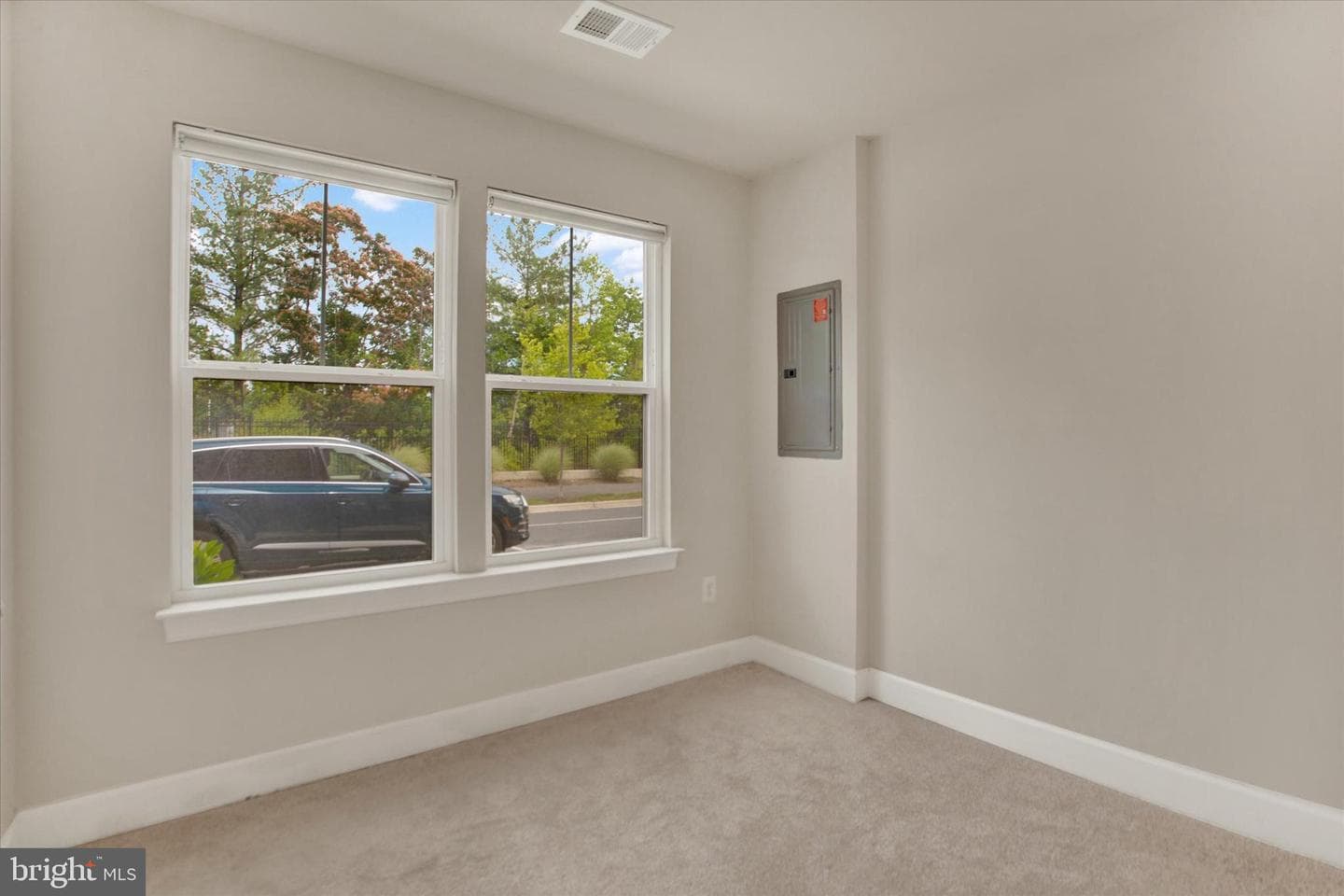 3511 Carnaby Street photo 5