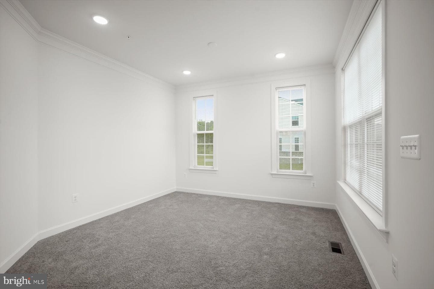 6801 Fountain Park Drive photo 8