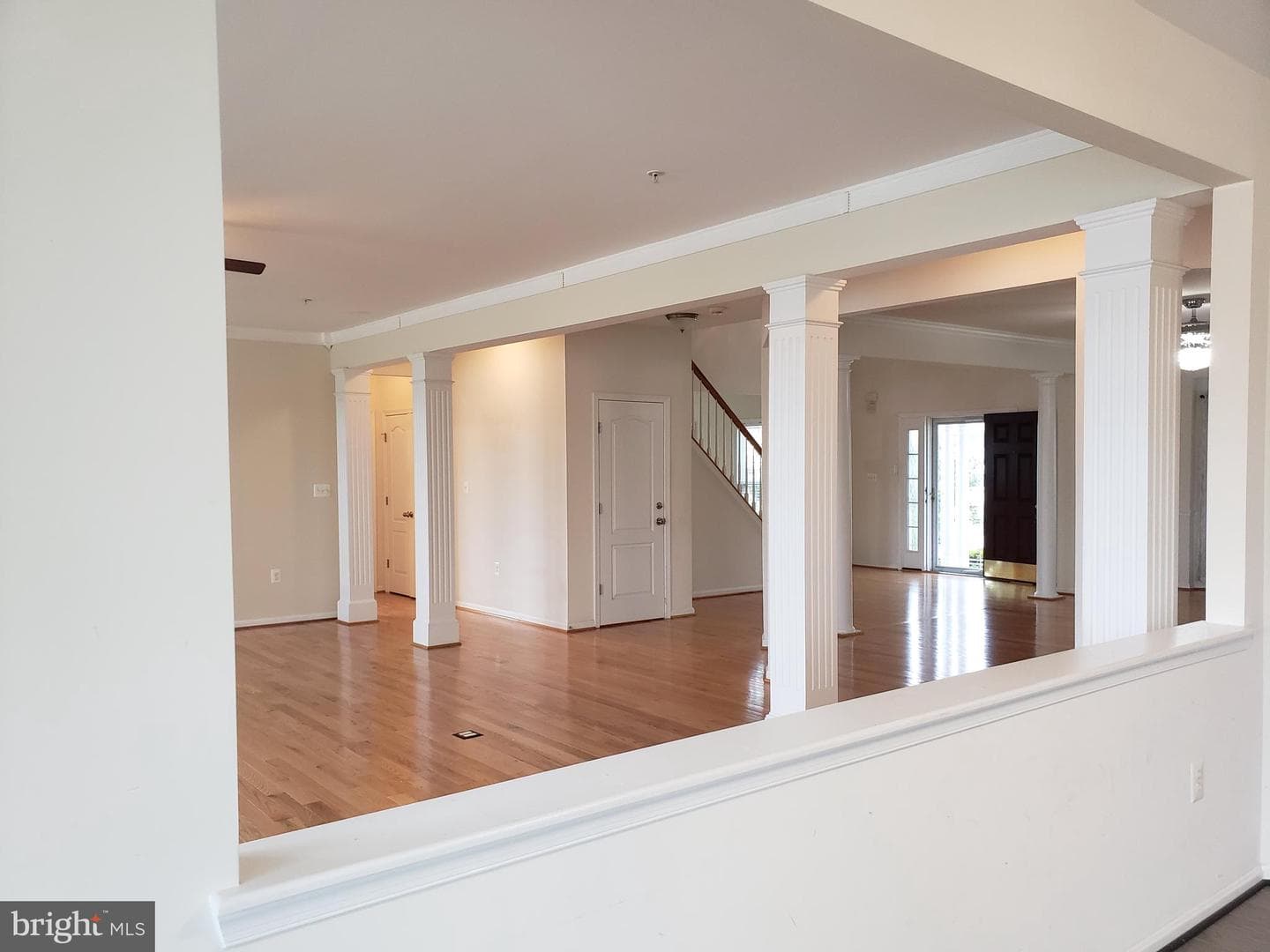 7406 White Plains Lane photo 13