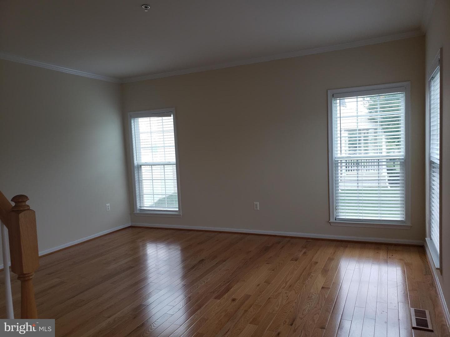 7406 White Plains Lane photo 27