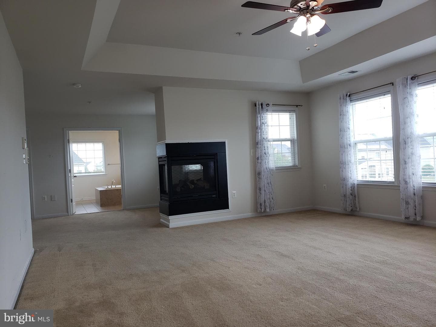 7406 White Plains Lane photo 32
