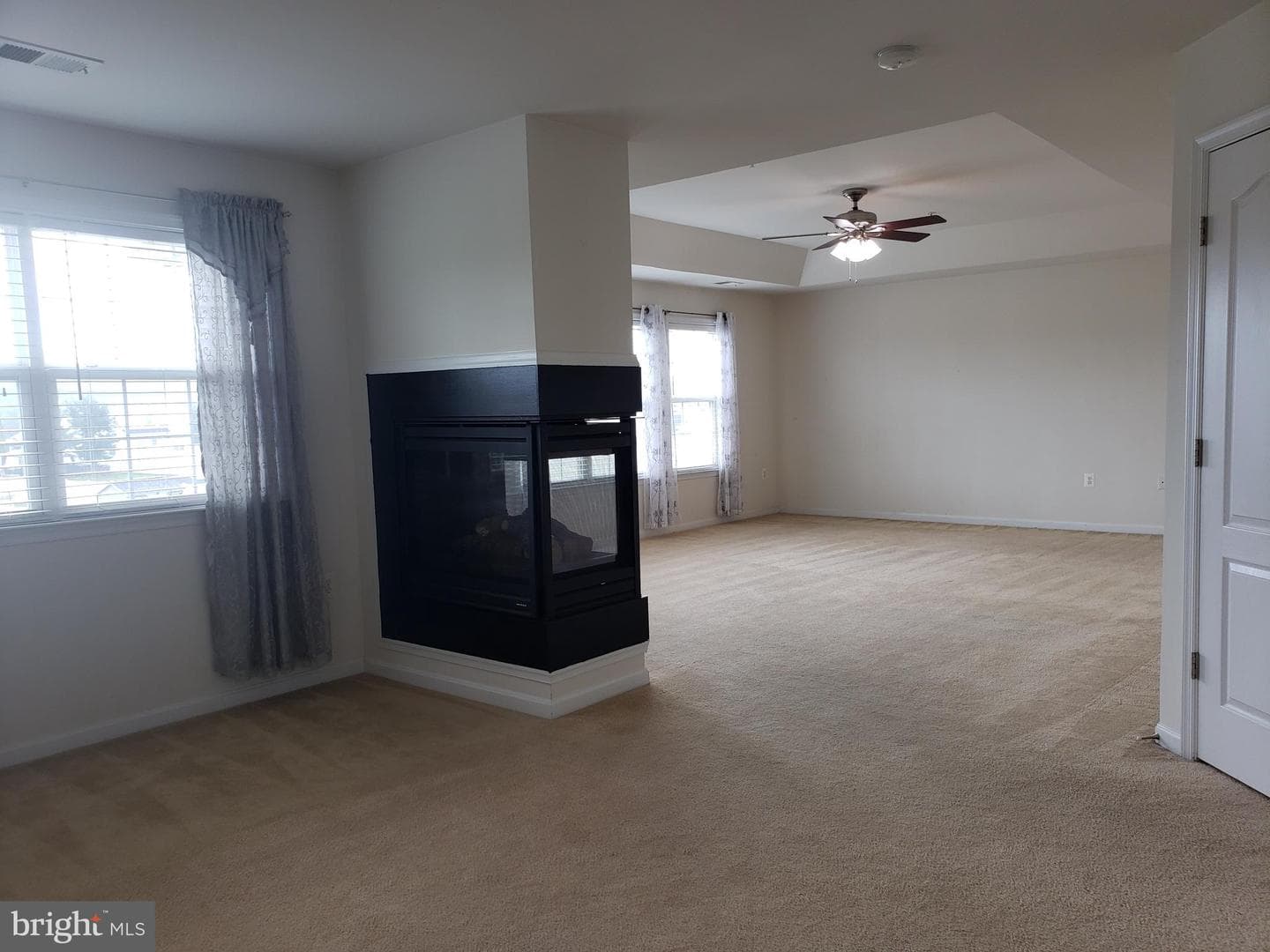 7406 White Plains Lane photo 34