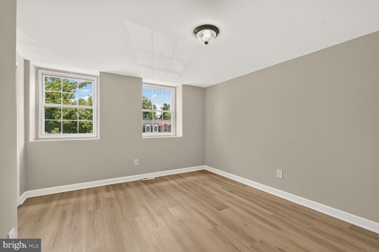 1800 Village Green Drive #d-96 photo 13