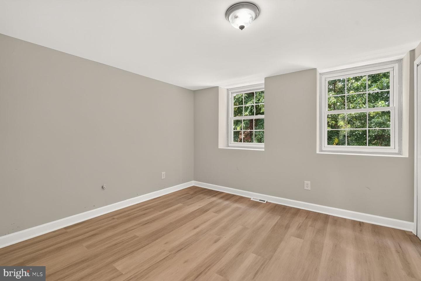 1800 Village Green Drive #d-96 photo 15