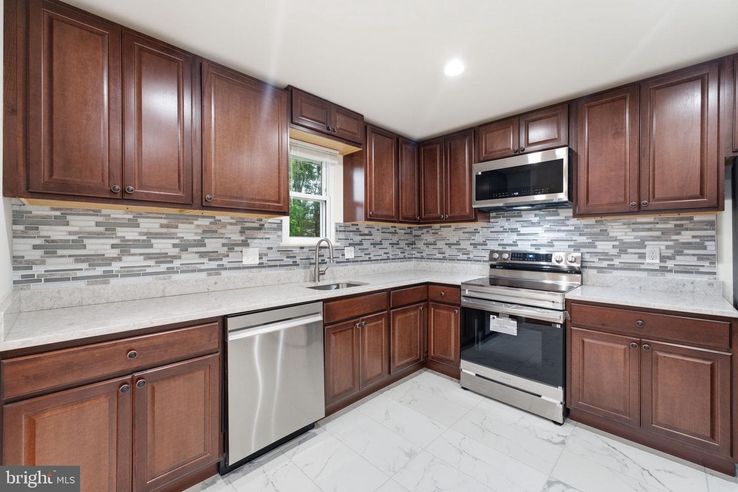 1404 Woodlark Dr photo 42