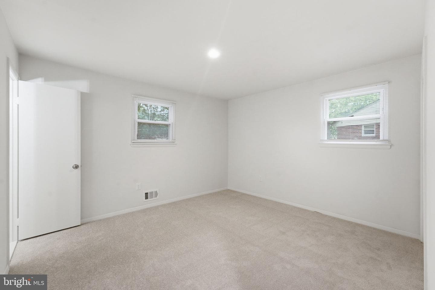 1404 Woodlark Dr photo 55