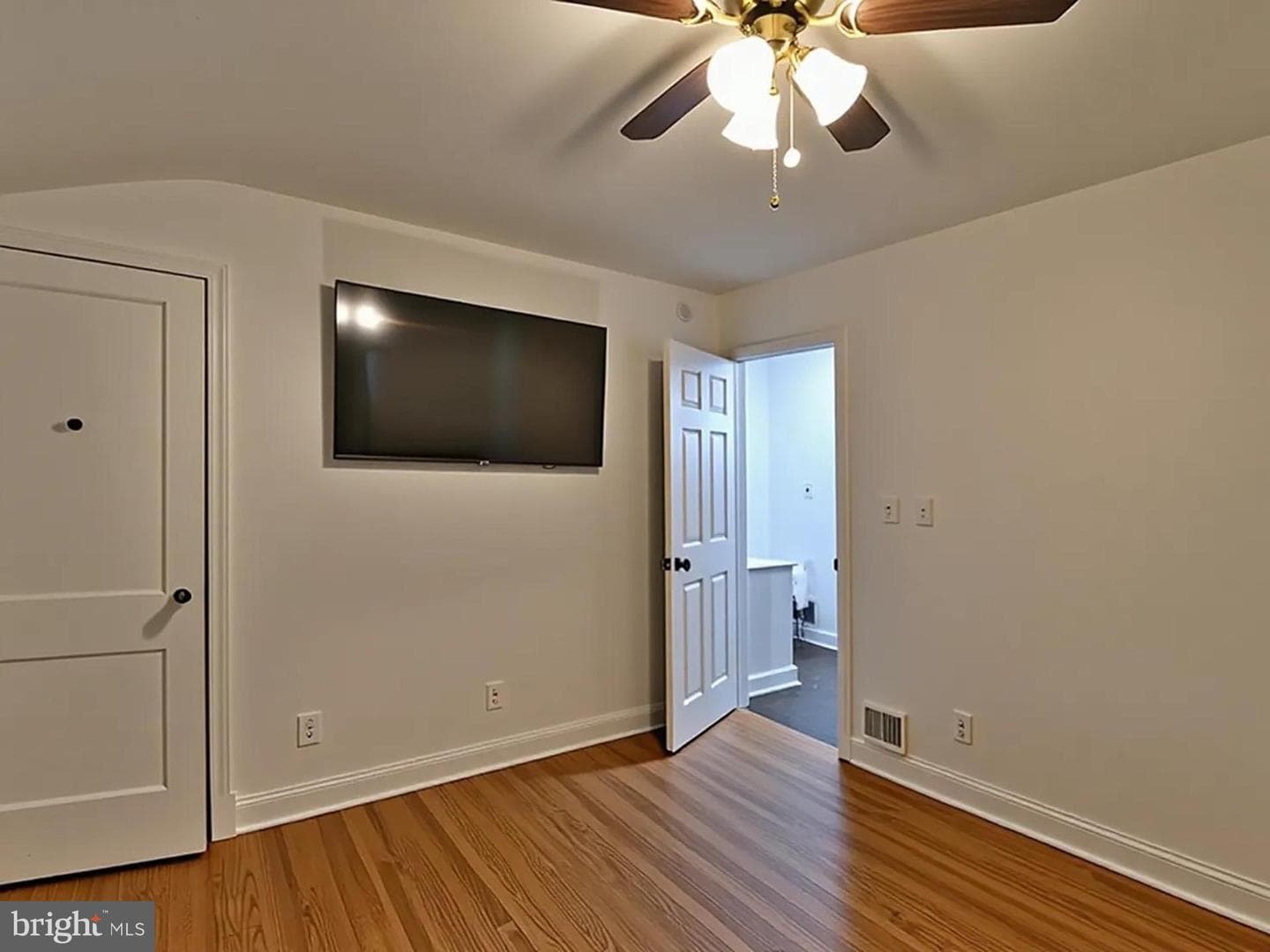5008 37th Avenue photo 18