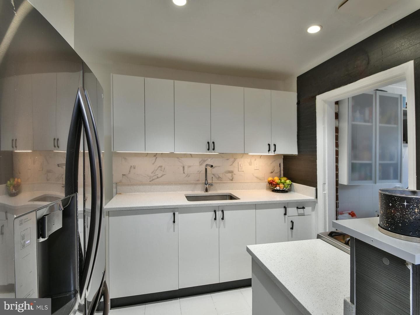 5008 37th Avenue photo 8