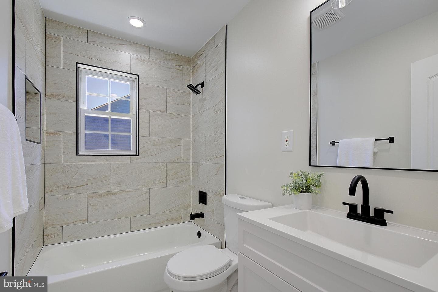 4526 41st Avenue photo 21