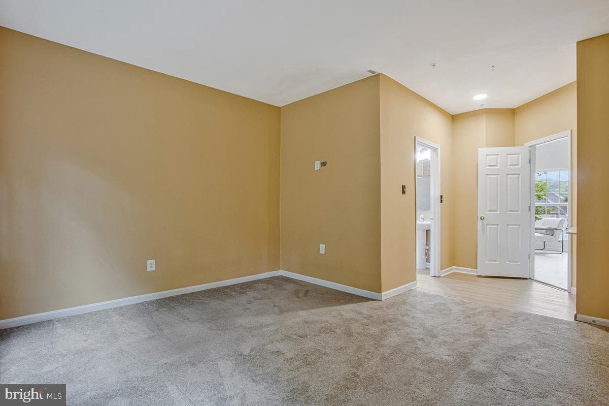 5209 Devonport Court photo 11