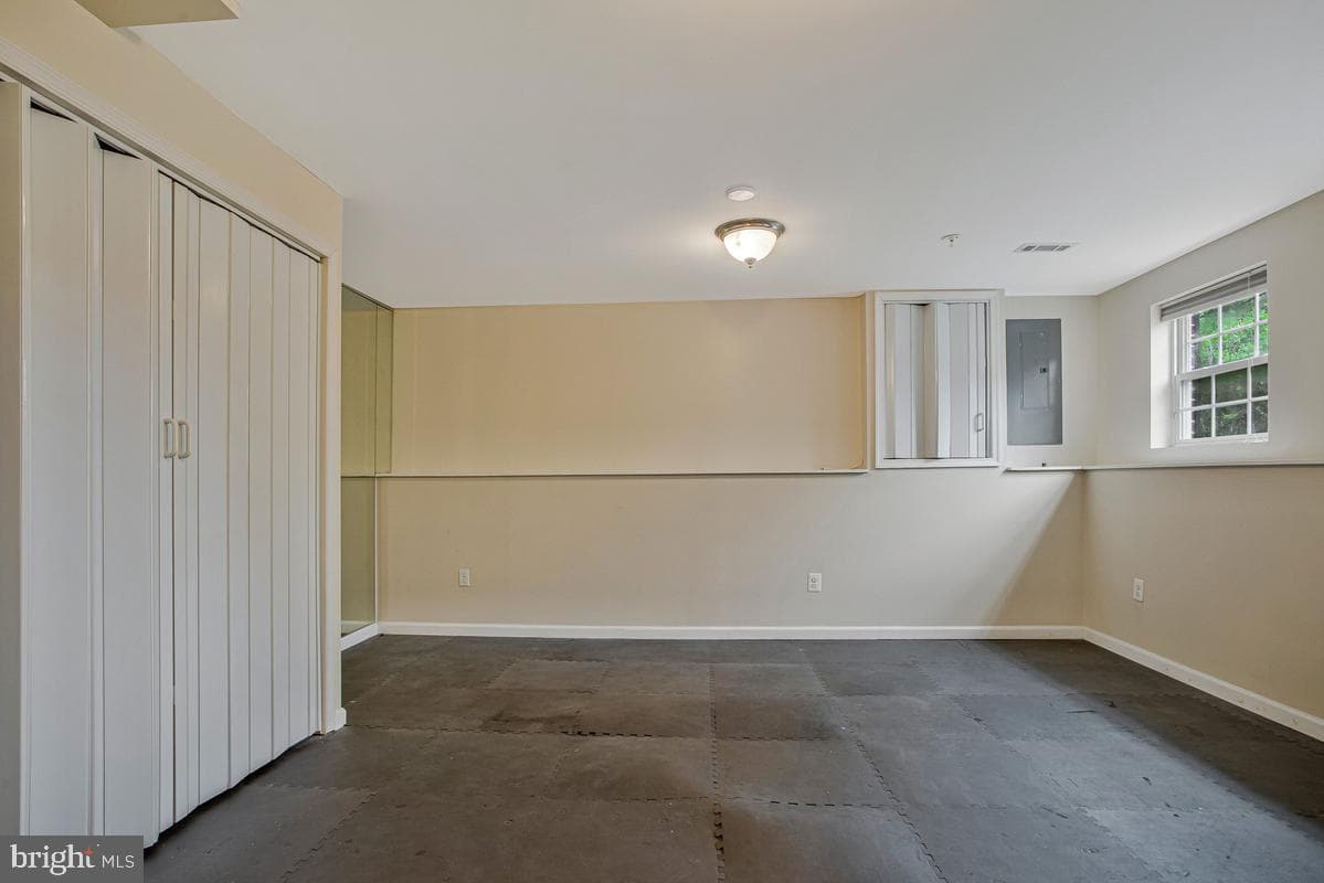 5209 Devonport Court photo 44