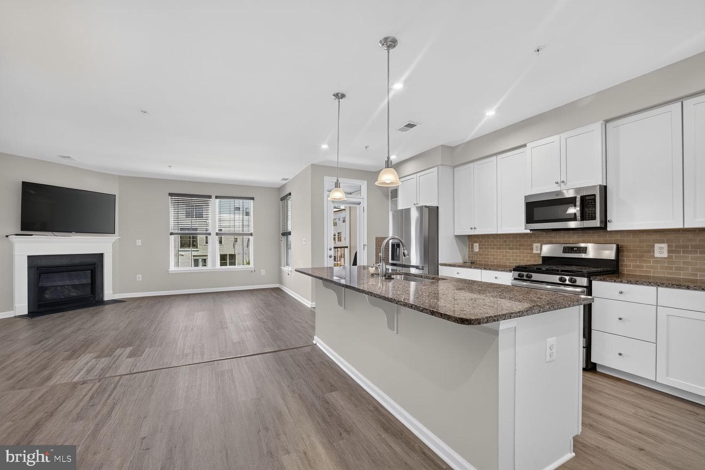 3210 Tribune Court photo 4