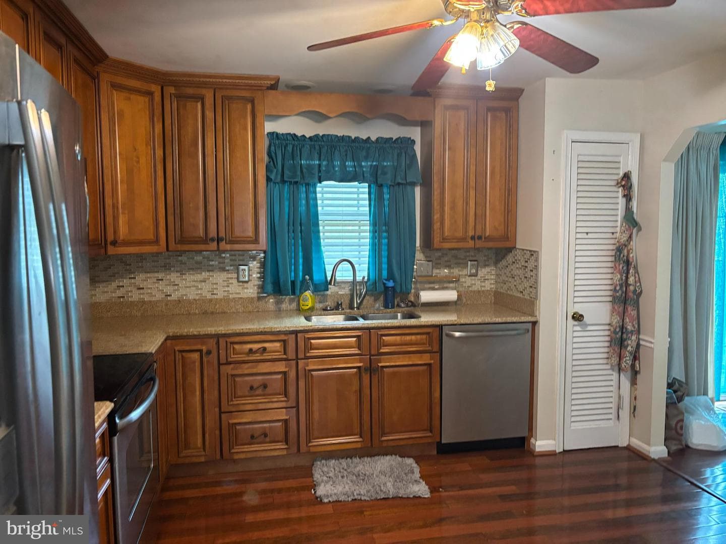 7103 Tarquin Avenue photo 4