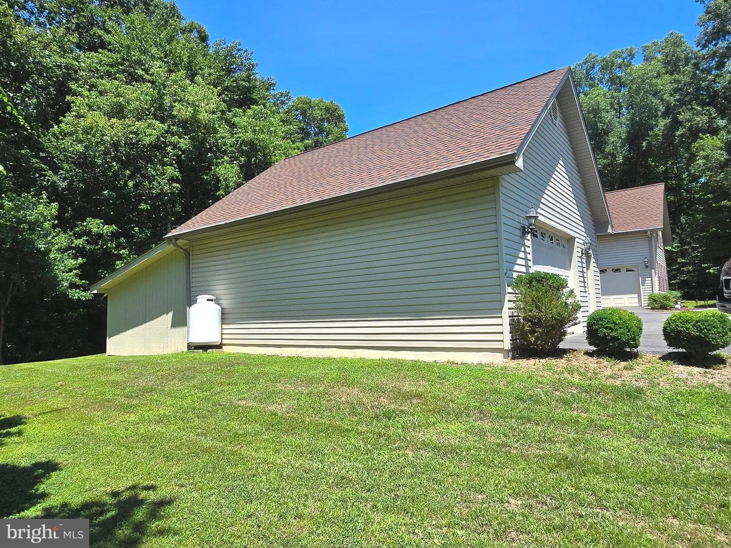 15401 Jamies Way photo 15