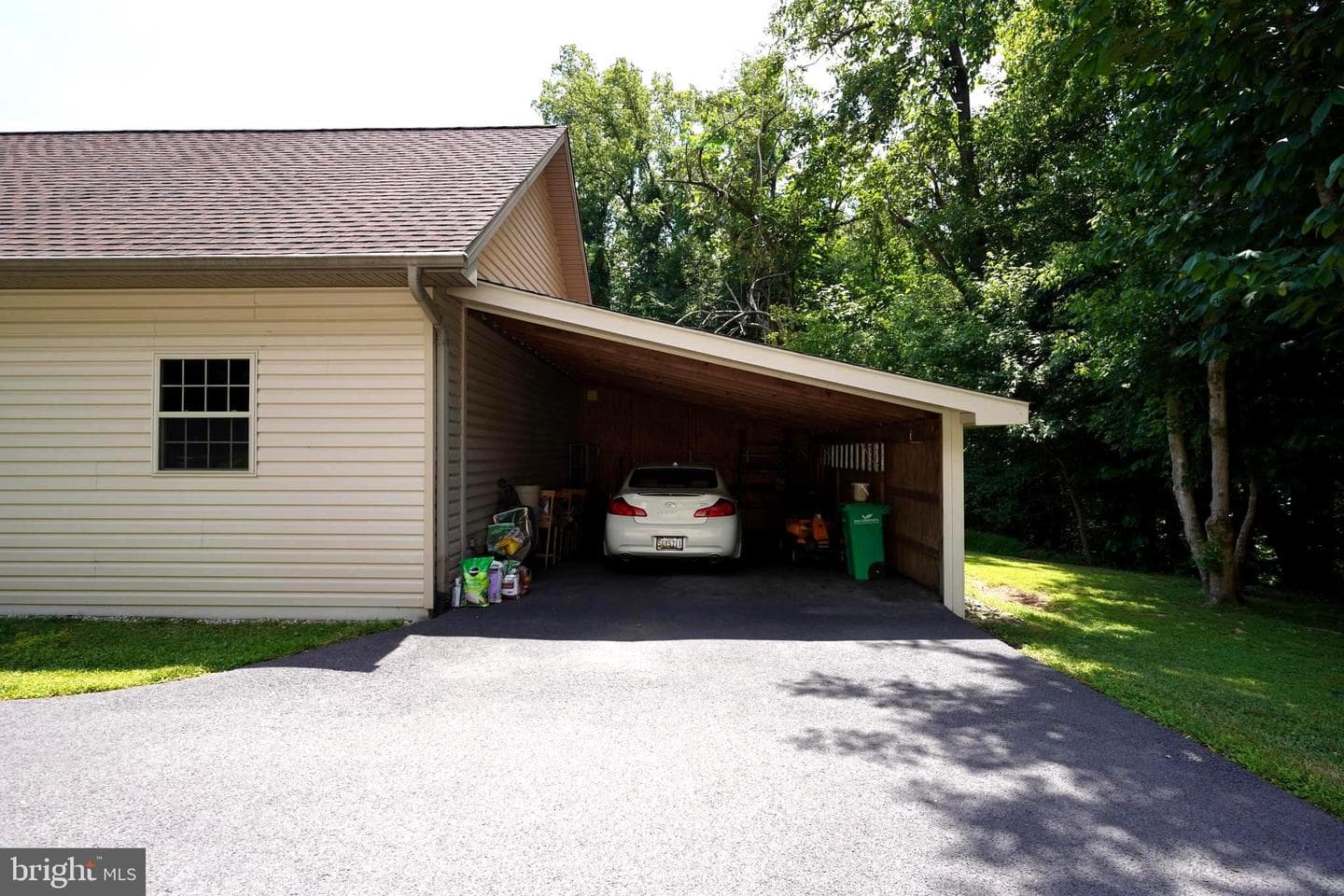 15401 Jamies Way photo 35