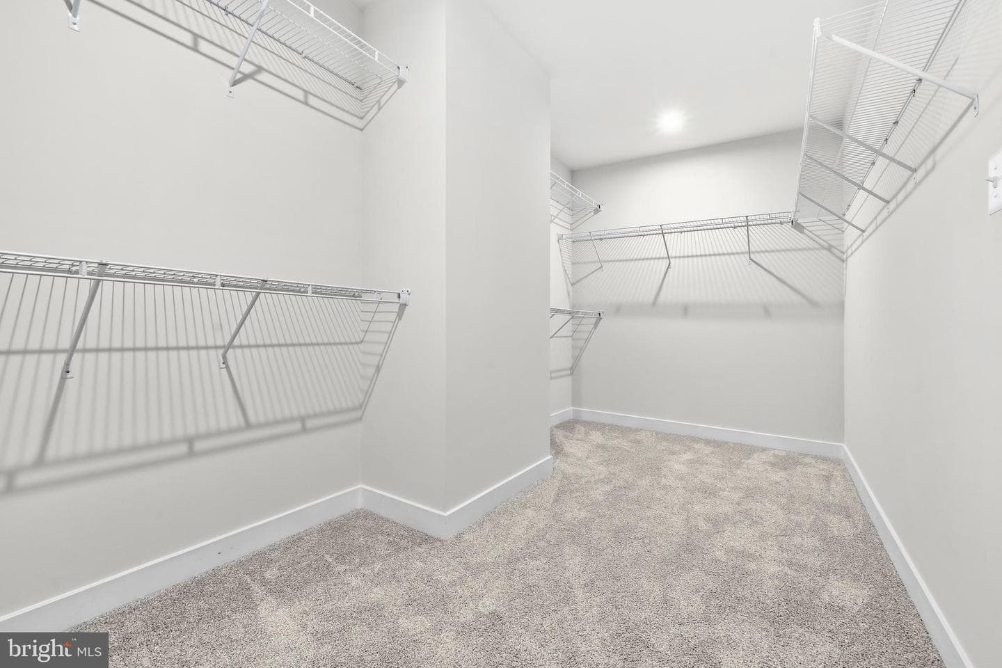 15550 Twin River Circle photo 32