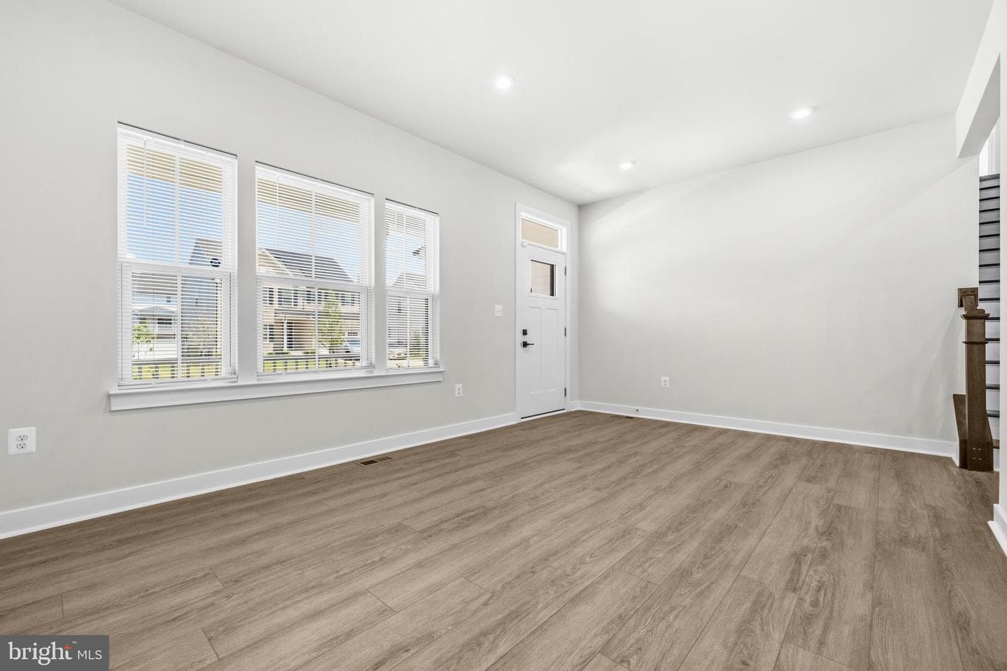 15550 Twin River Circle photo 9