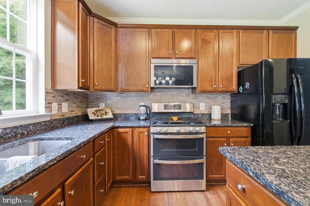 703 Yarrow Court photo 21