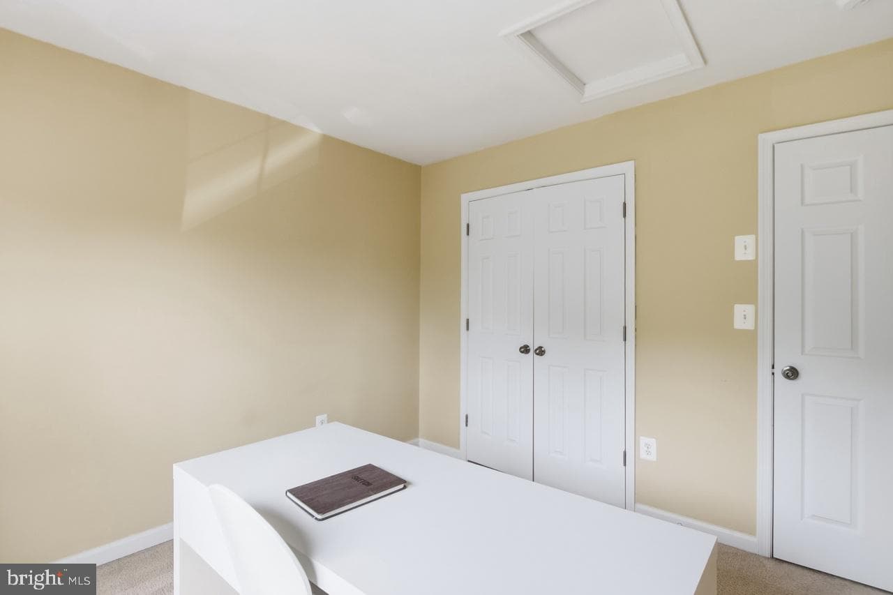 703 Yarrow Court photo 34