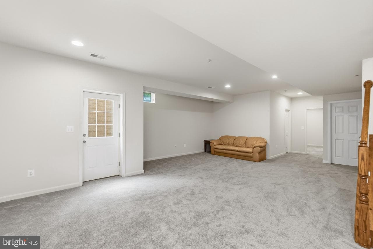 703 Yarrow Court photo 45
