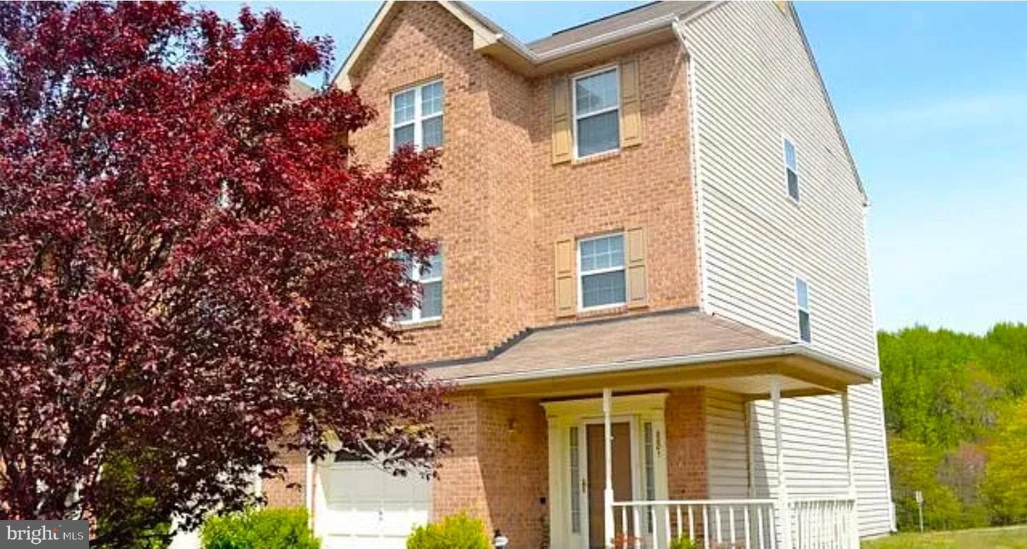 8801 Hardesty Drive, Clinton