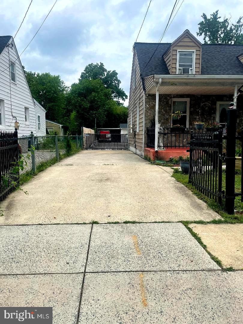 4808 Nicholson St Riverdale Md 20737, Riverdale