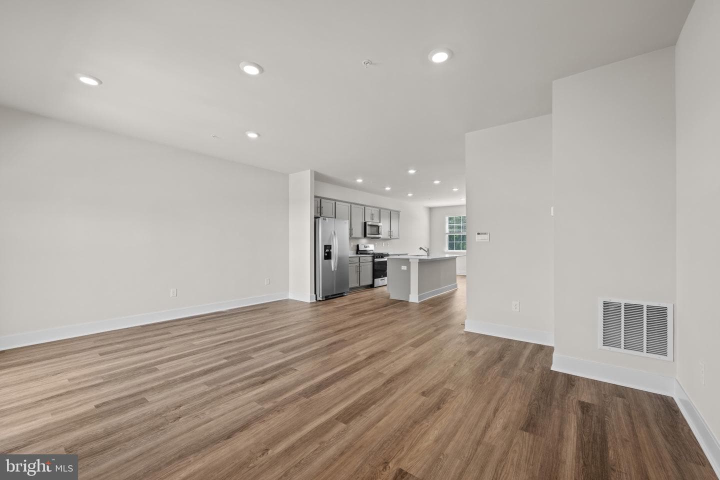 9004 Warendorf Way photo 13