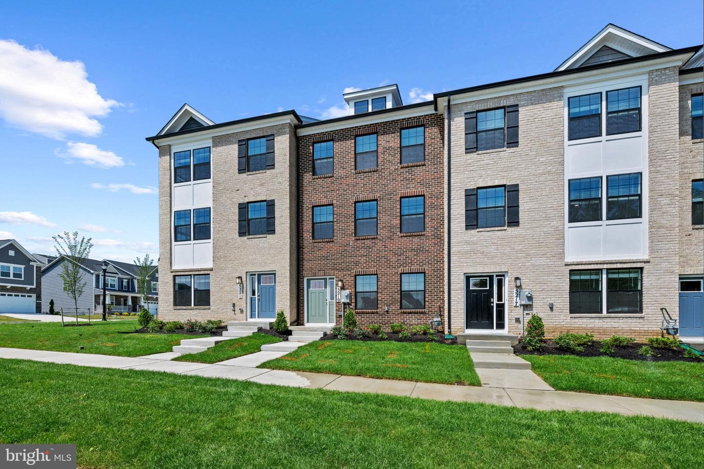 9004 Warendorf Way photo 3