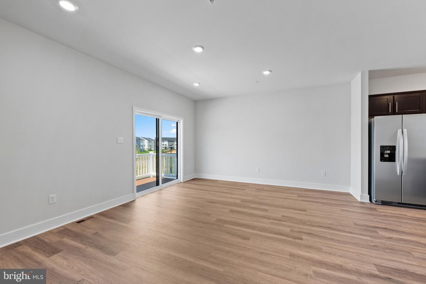 9008 Warendorf Way photo 12