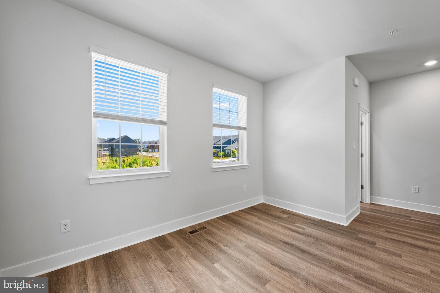 9008 Warendorf Way photo 20
