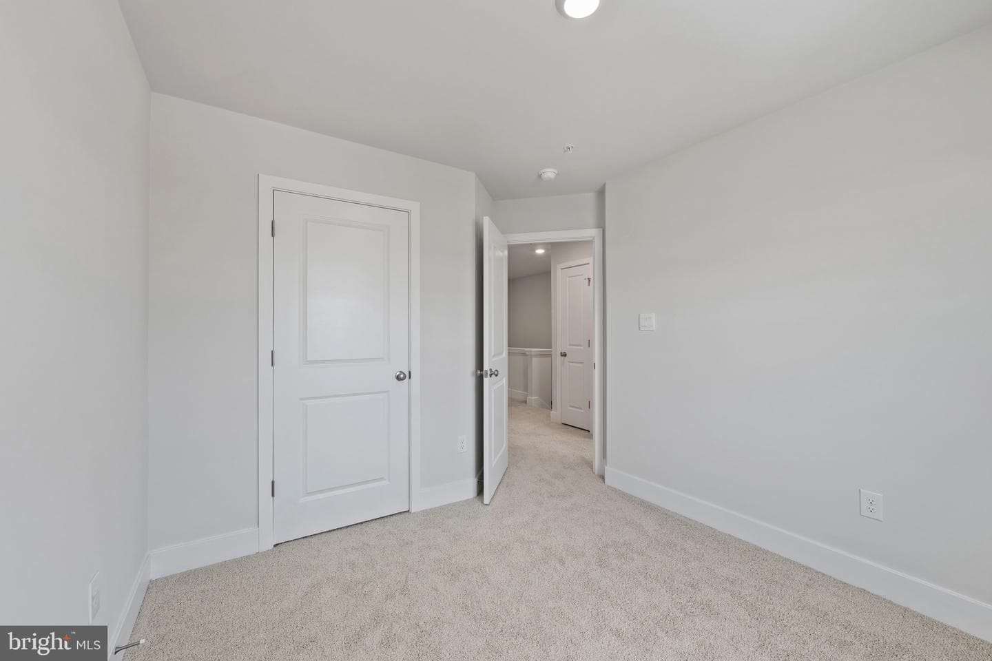 9008 Warendorf Way photo 31