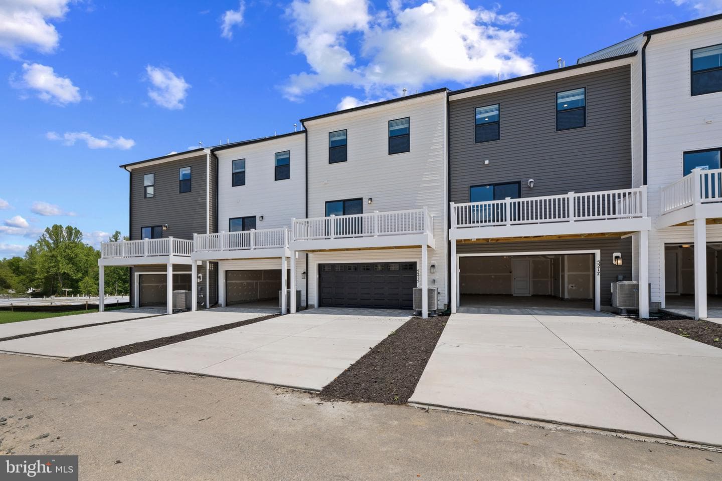 9008 Warendorf Way photo 37