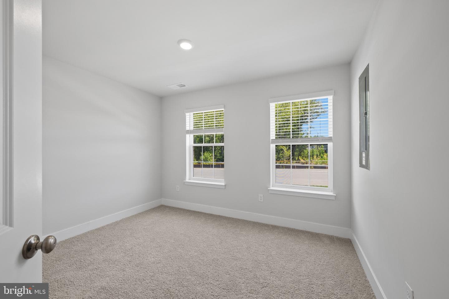 9008 Warendorf Way photo 6