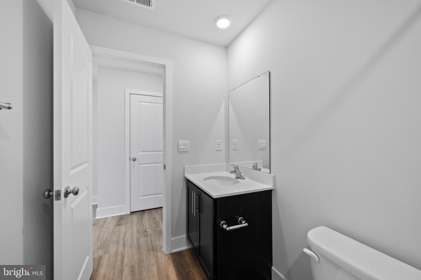 9008 Warendorf Way photo 9