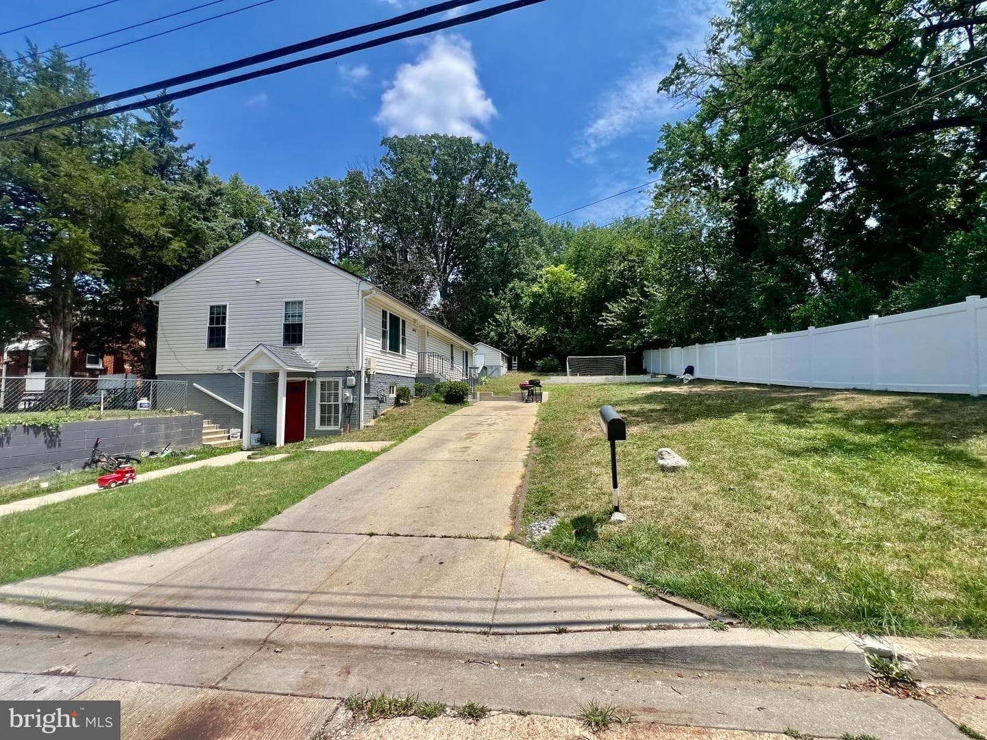 6407 59th Avenue, Riverdale