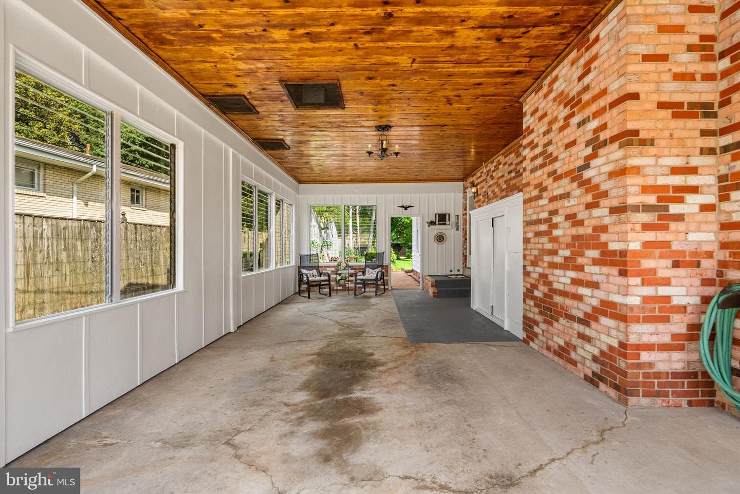 4208 Howard Road photo 4