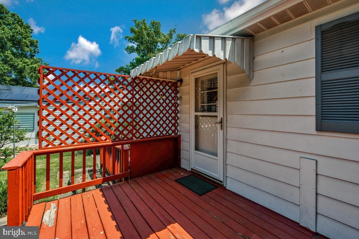 9410 Sheridan Street photo 31