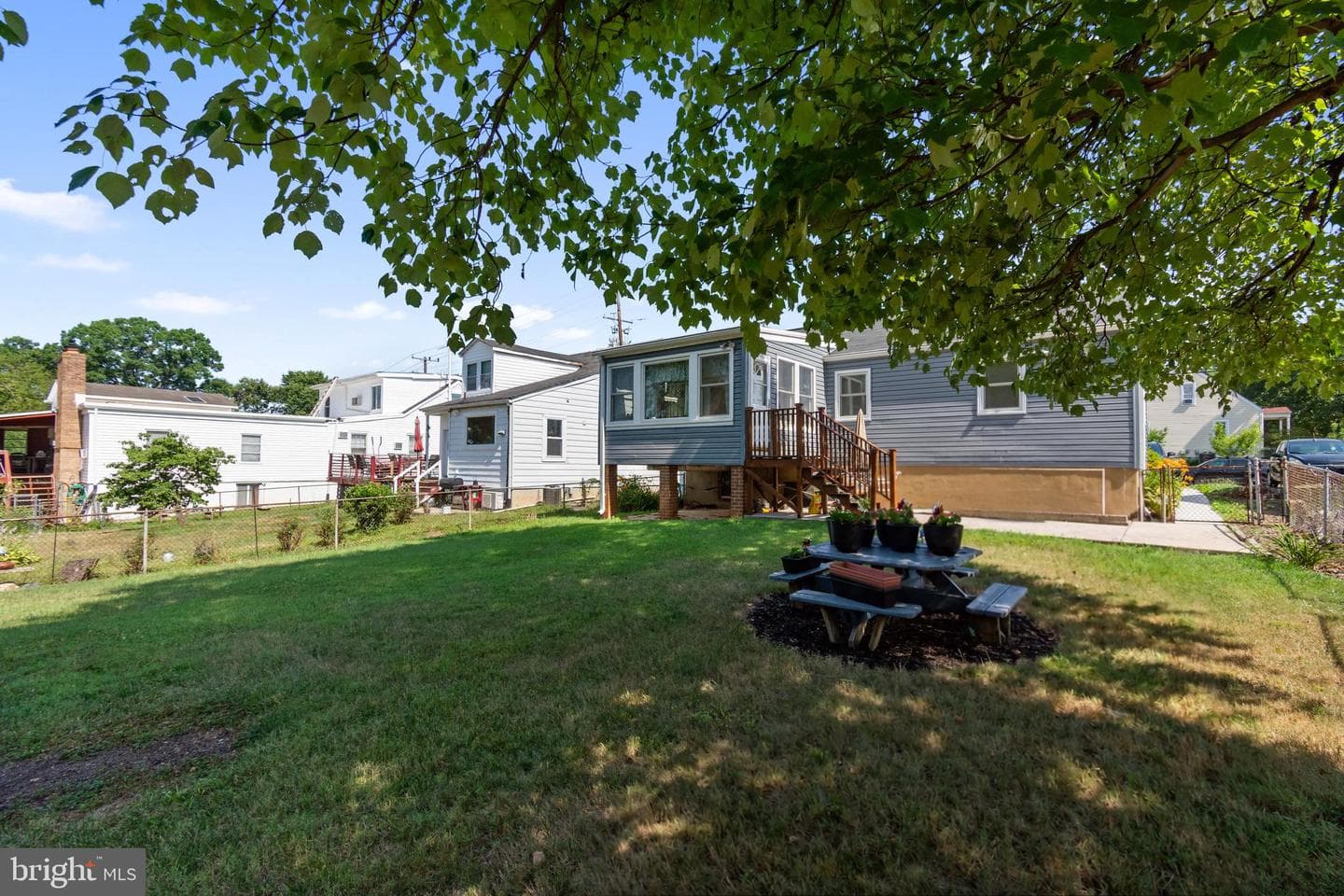 6011 Berwyn Road photo 4