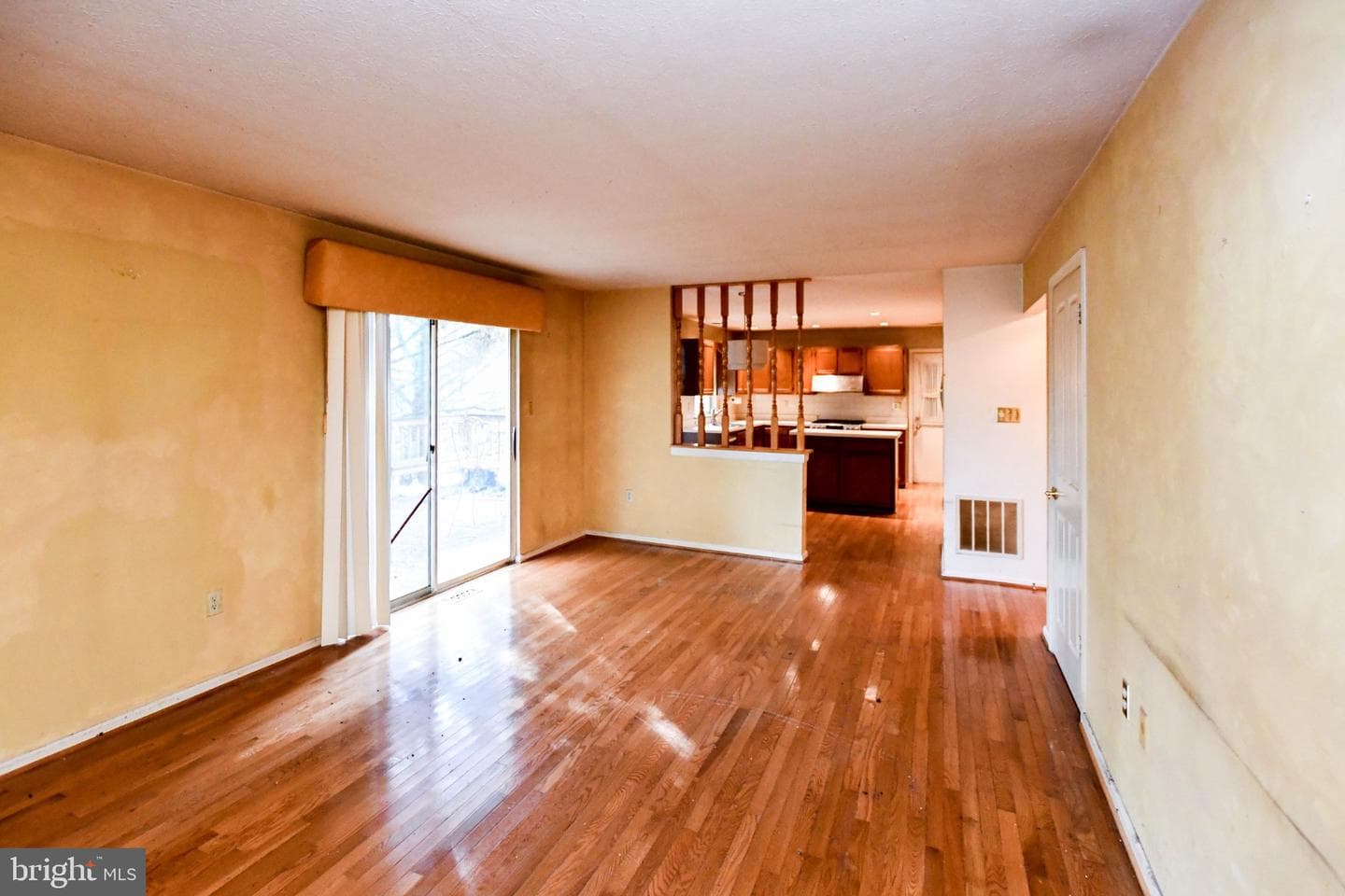 1111 Kings Heather Drive photo 23