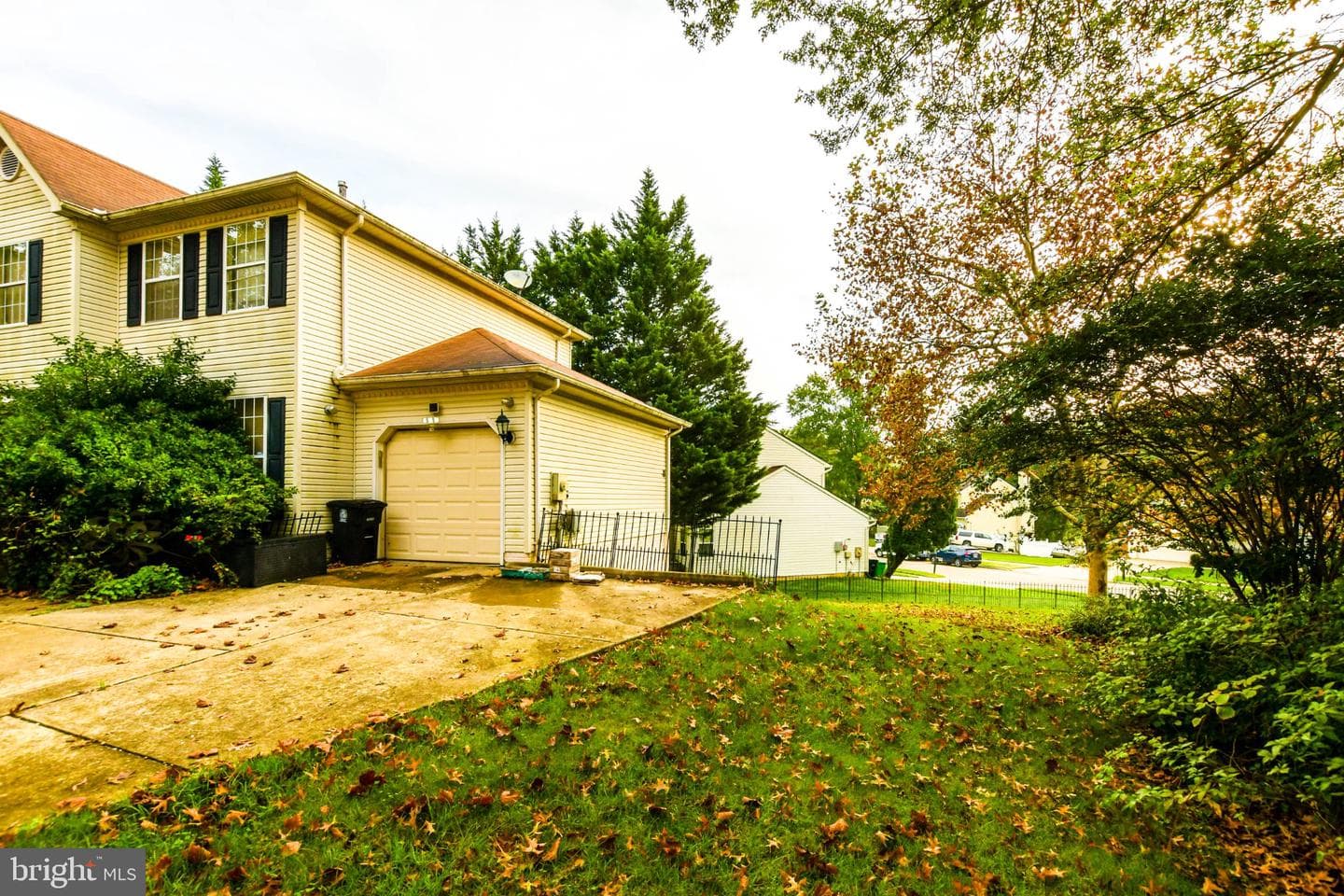 1111 Kings Heather Drive photo 5