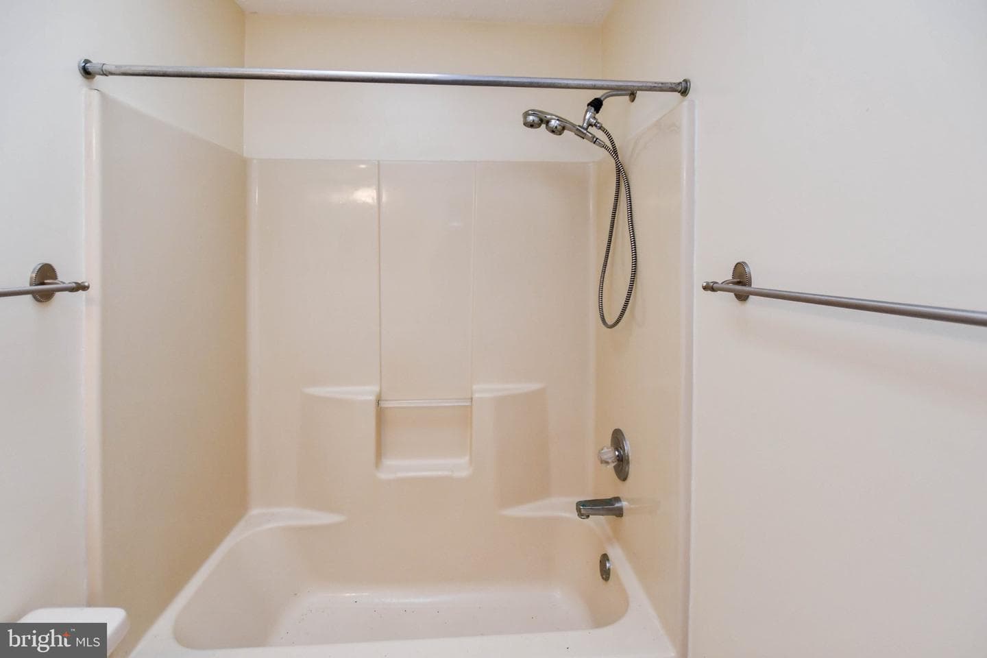 1111 Kings Heather Drive photo 52