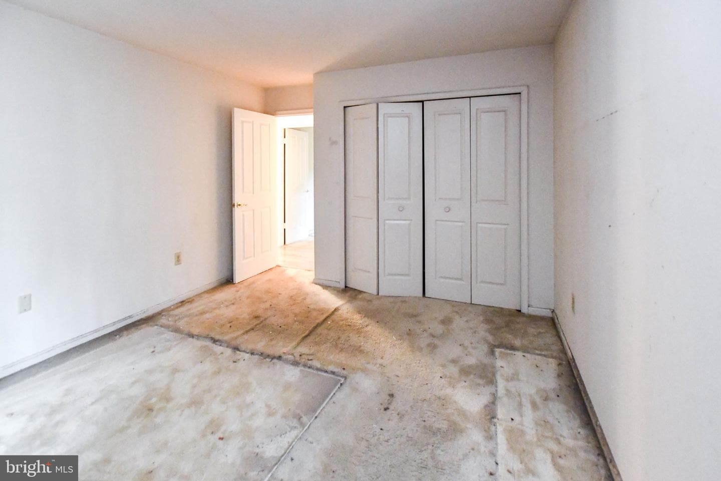 1111 Kings Heather Drive photo 57