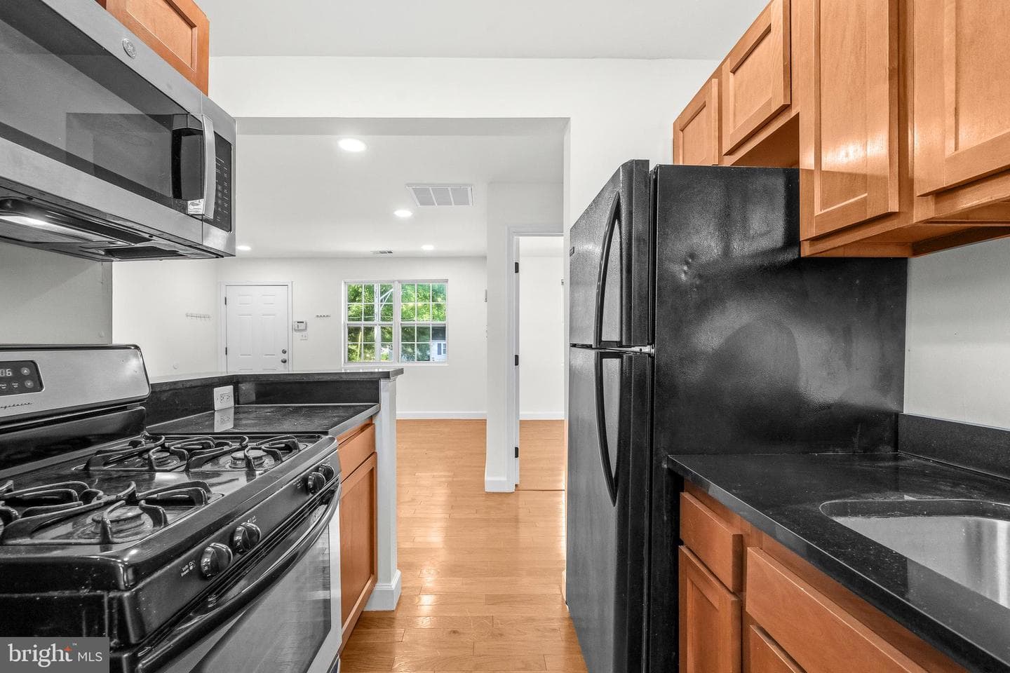 6944 Hawthorne Street photo 15