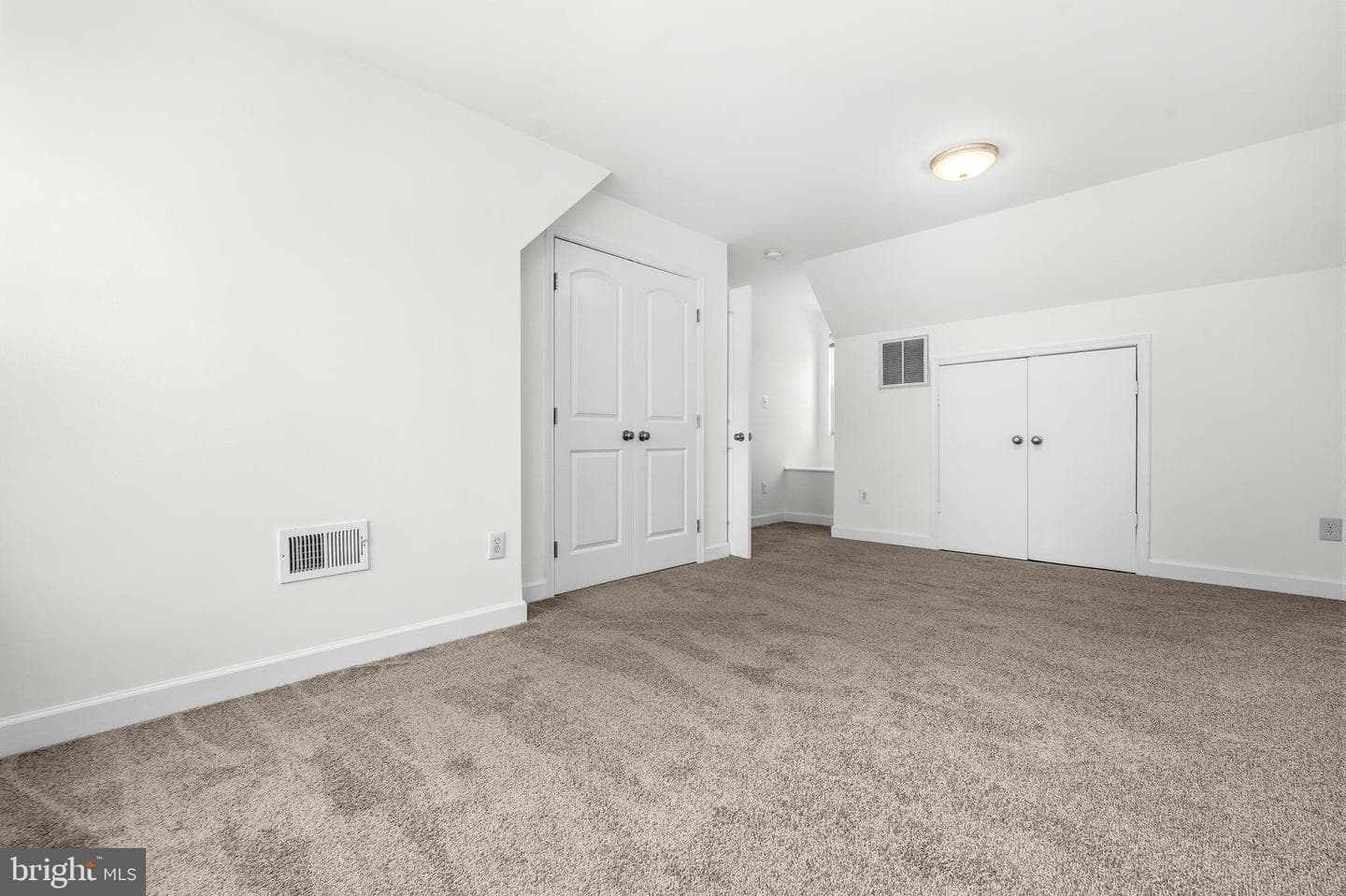 6944 Hawthorne Street photo 23