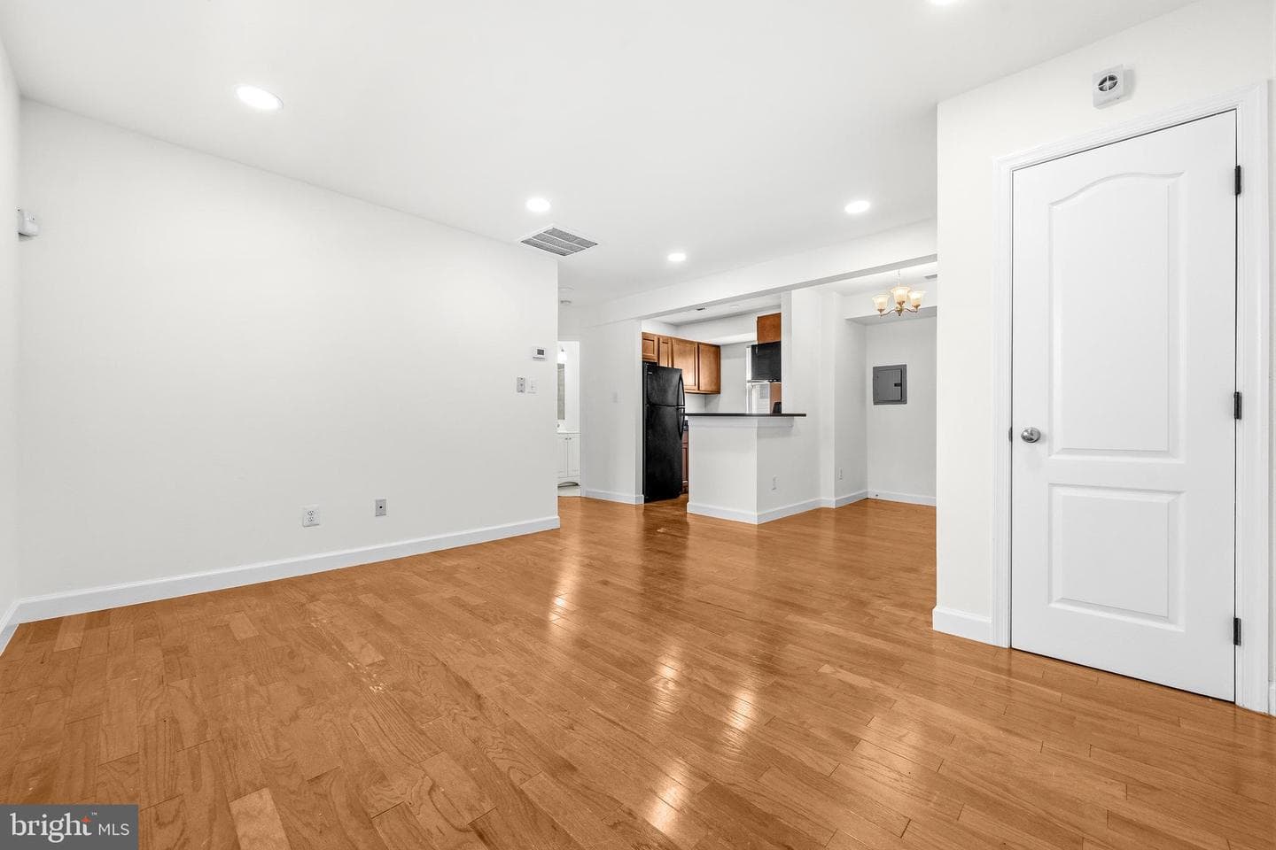 6944 Hawthorne Street photo 5