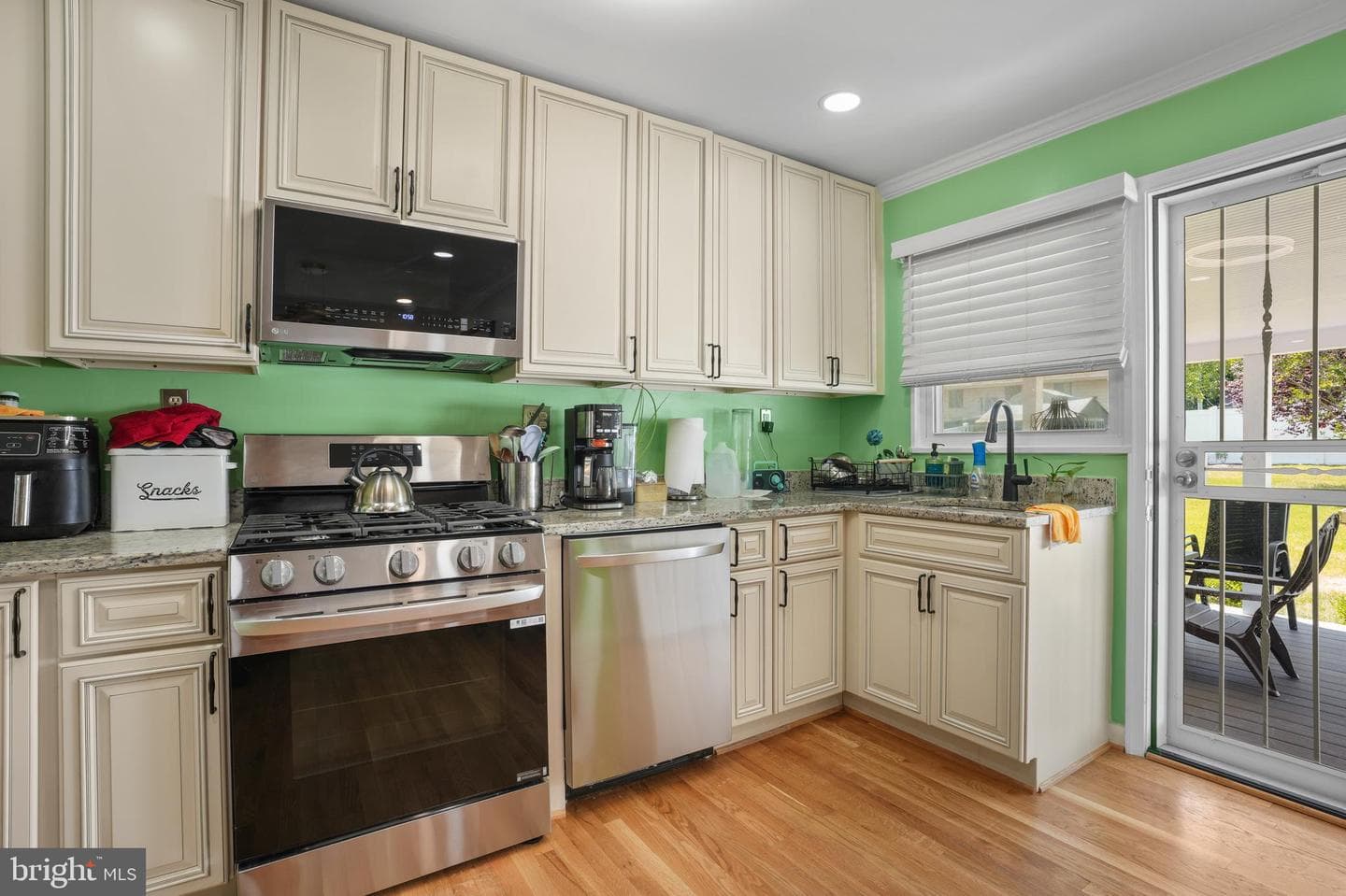 6911 Lansdale Street photo 7
