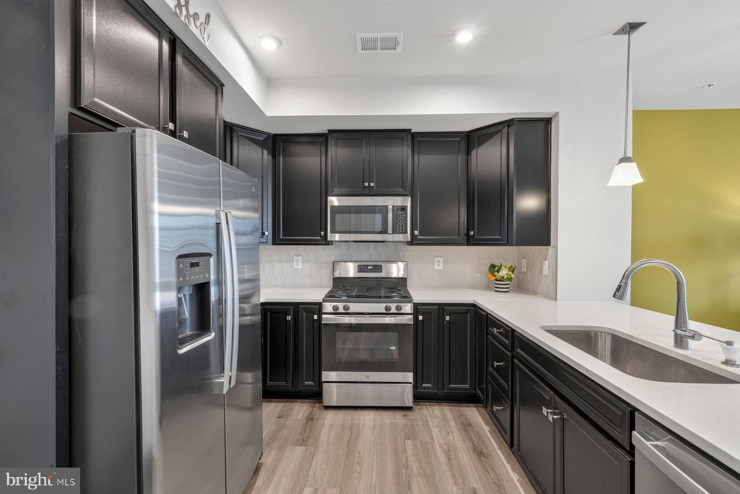 170 Lawndale Drive photo 12